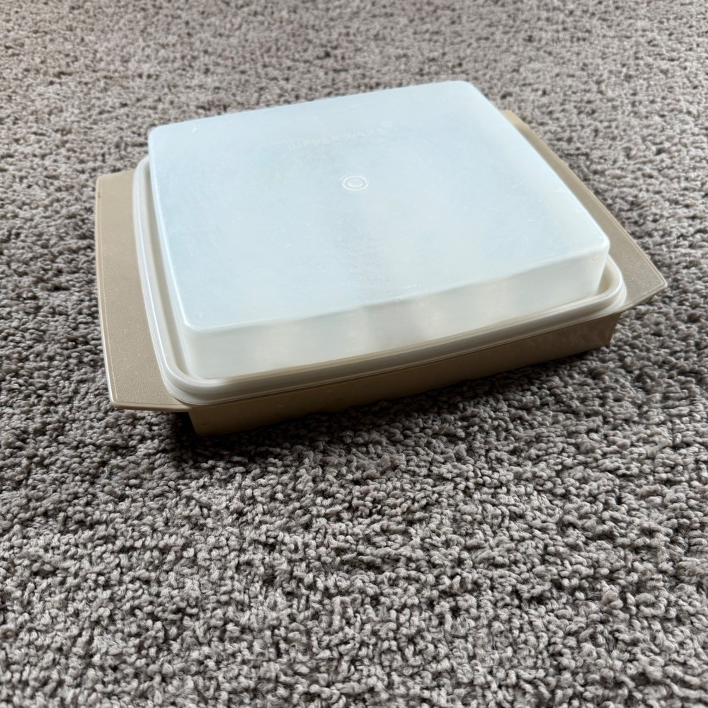 Vintage Tupperware Deviled Egg Carrier Harvest Gold with‎ Trays and Lid USA